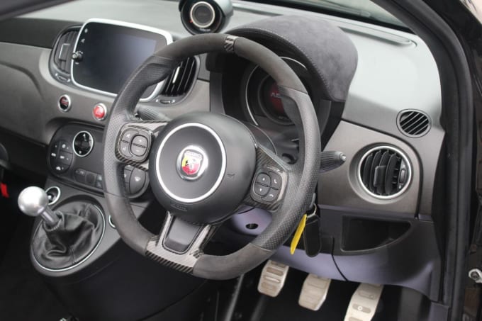 2025 Abarth 595c