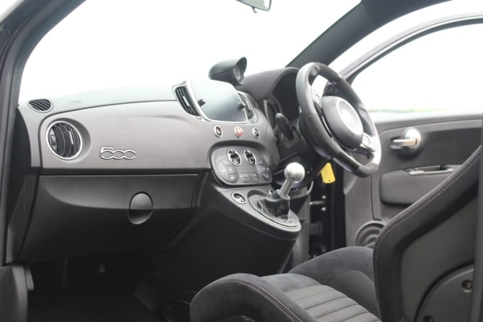 2025 Abarth 595c