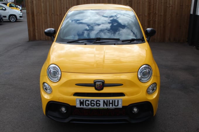 2025 Abarth 595