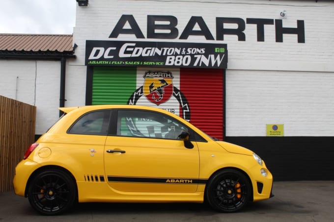 2025 Abarth 595