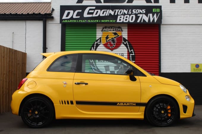 2025 Abarth 595