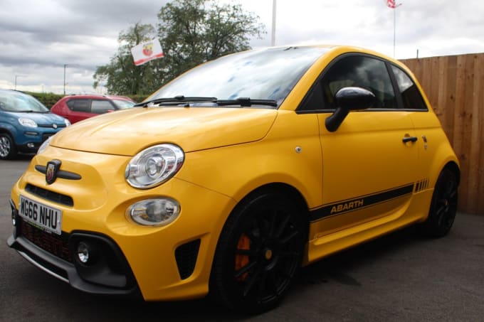 2025 Abarth 595