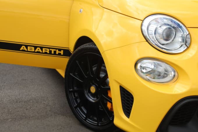 2025 Abarth 595