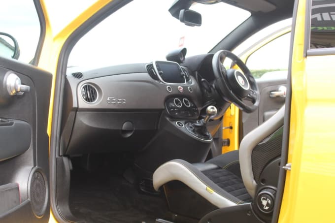 2025 Abarth 595
