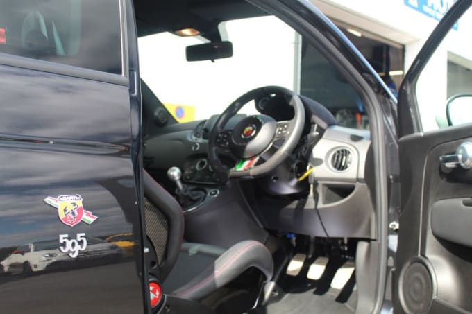 2025 Abarth 595