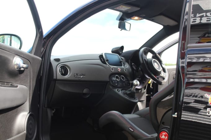 2025 Abarth 595