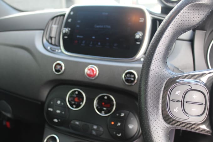 2025 Abarth 595