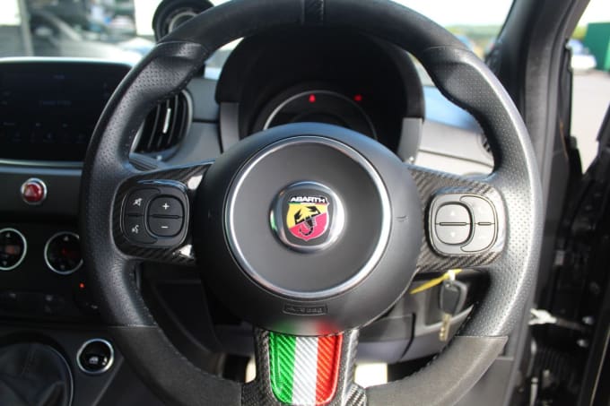 2025 Abarth 595