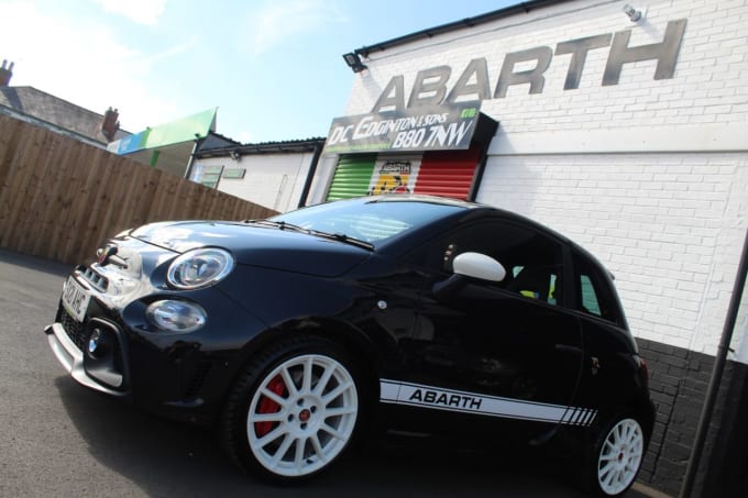 2025 Abarth 595
