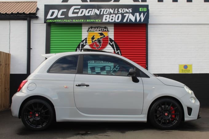 2025 Abarth 595