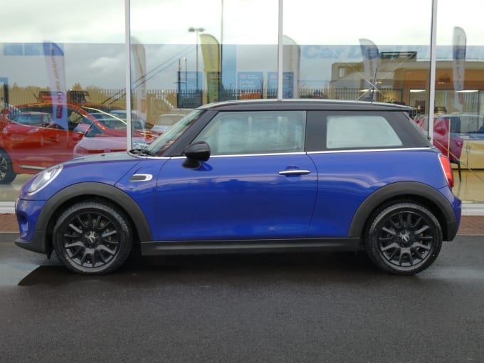 2018 Mini Hatch