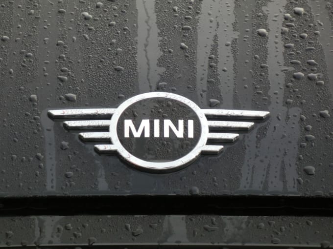 2021 Mini Hatch