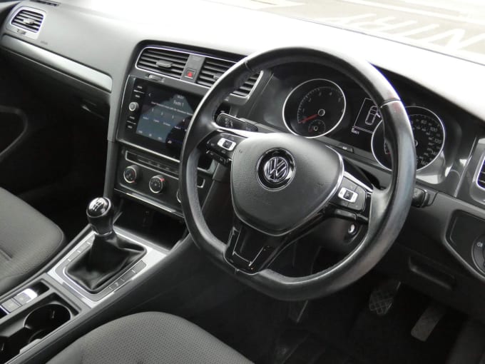 2017 Volkswagen Golf