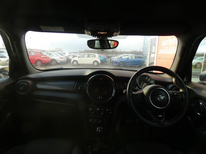 2019 Mini Hatch