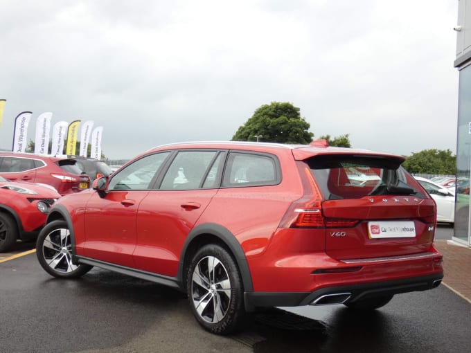 2020 Volvo V60 Cross Country