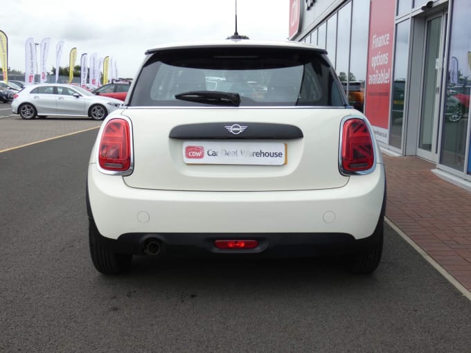 2019 Mini Hatch