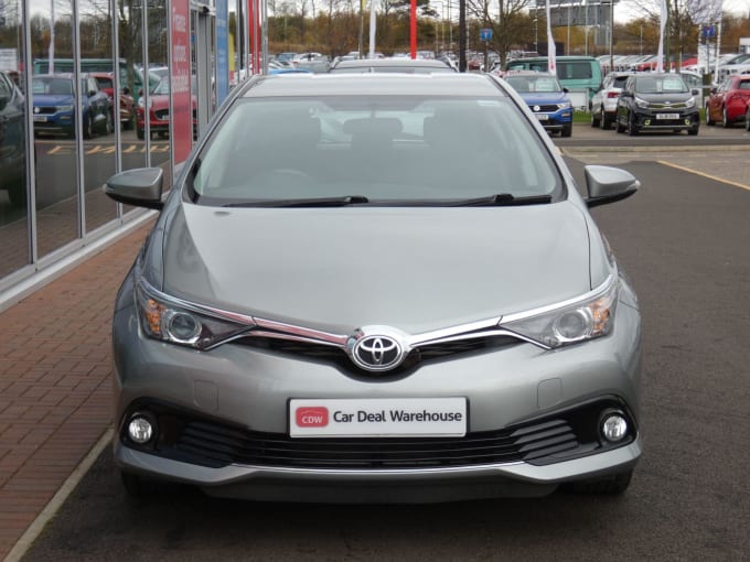 2016 Toyota Auris