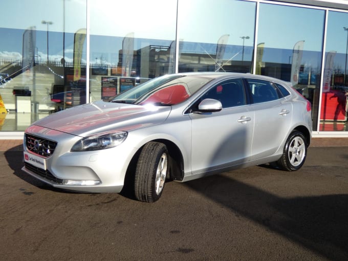 2015 Volvo V40