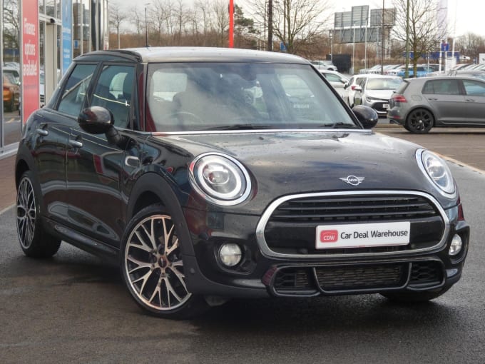 2019 Mini Hatch