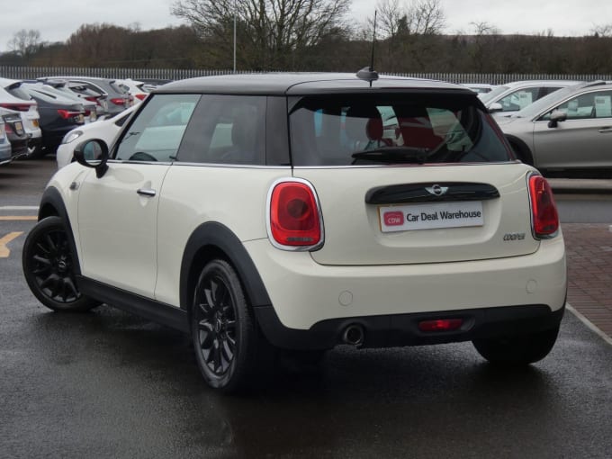 2016 Mini Hatch