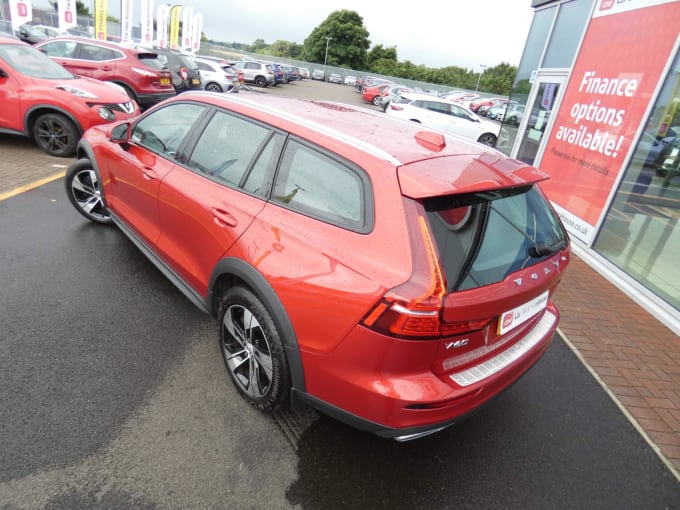 2020 Volvo V60 Cross Country