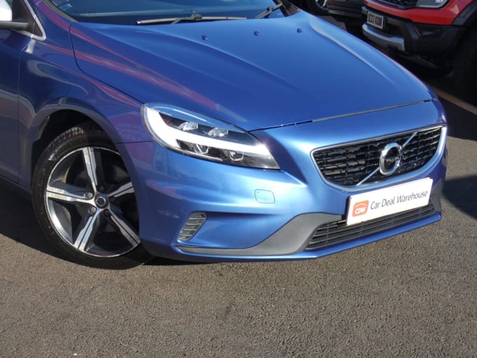 2017 Volvo V40