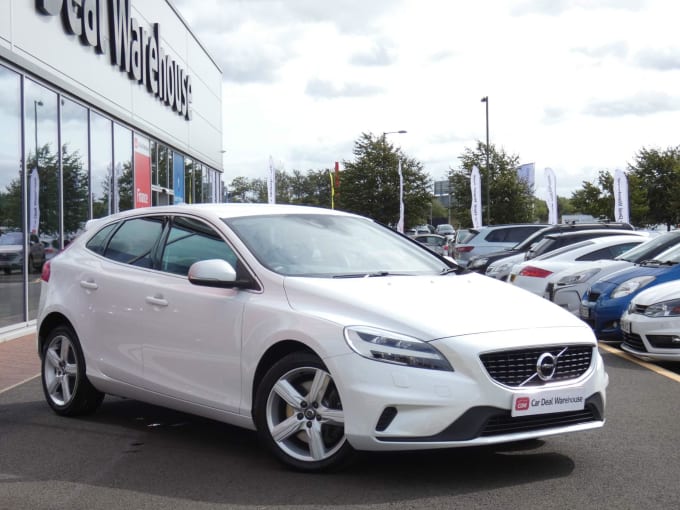 2017 Volvo V40