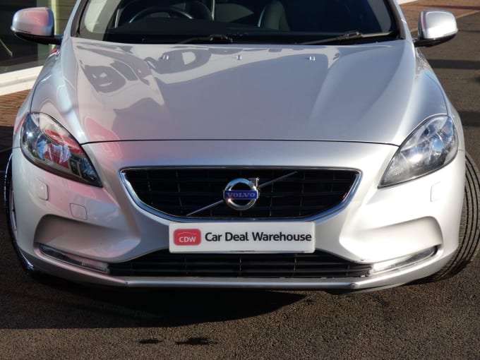 2015 Volvo V40