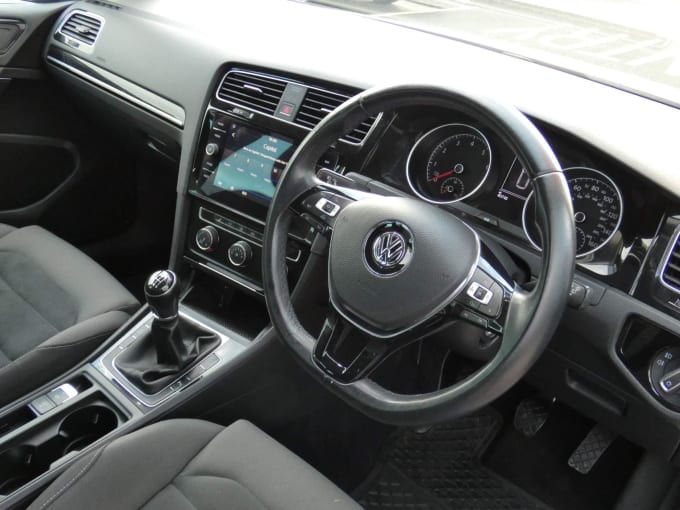 2017 Volkswagen Golf