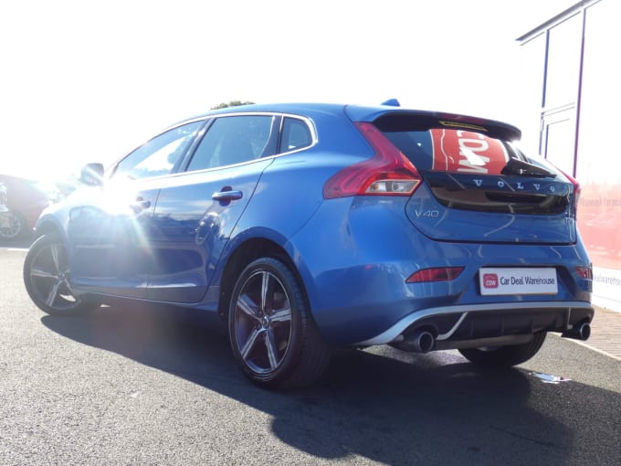 2017 Volvo V40