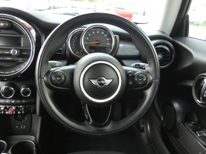 2015 Mini Hatch