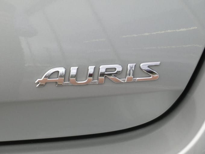 2016 Toyota Auris