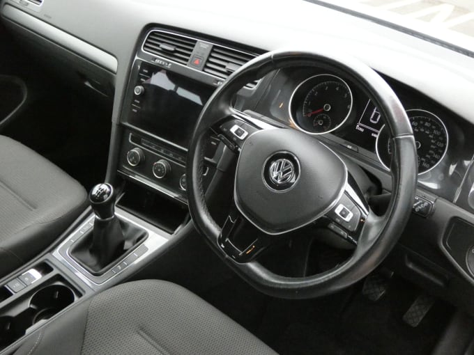 2019 Volkswagen Golf