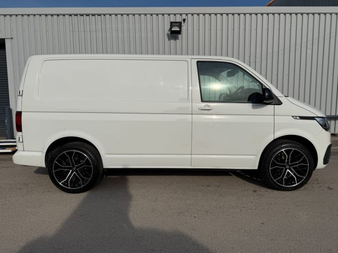 2025 Volkswagen Transporter T28 Highline