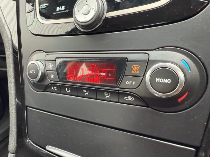 2025 Ford Mondeo