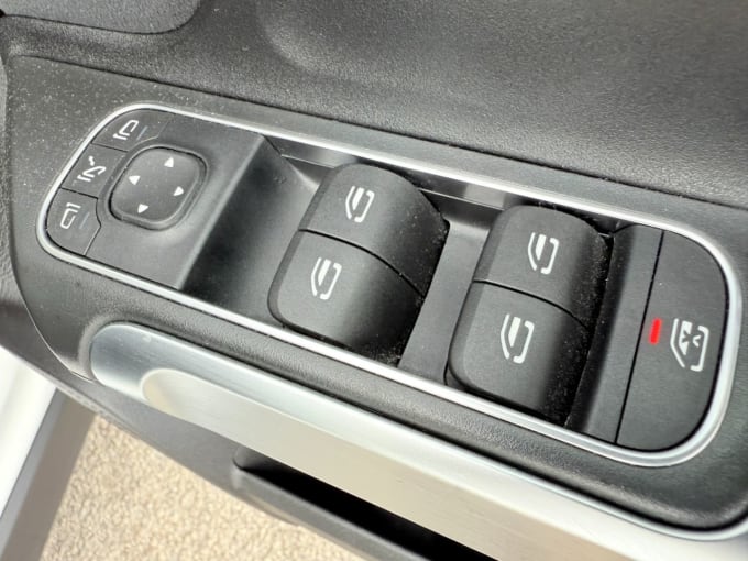 2025 Mercedes-benz Glb