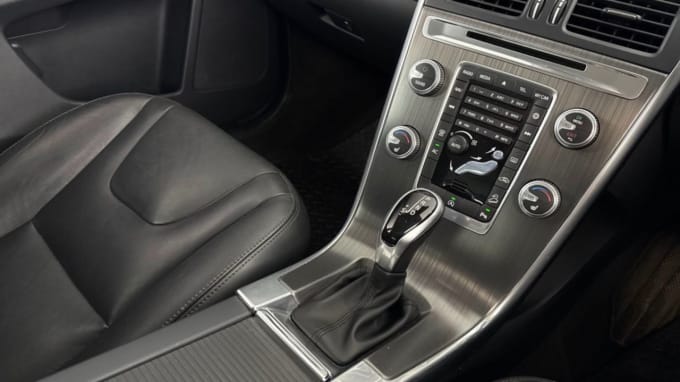 2025 Volvo Xc60