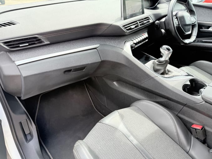 2025 Peugeot 3008
