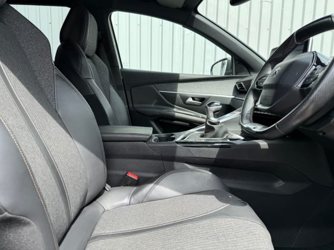 2025 Peugeot 3008