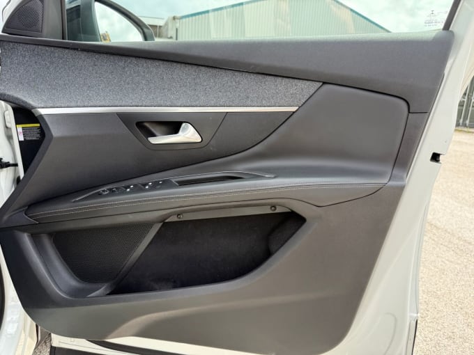 2025 Peugeot 3008