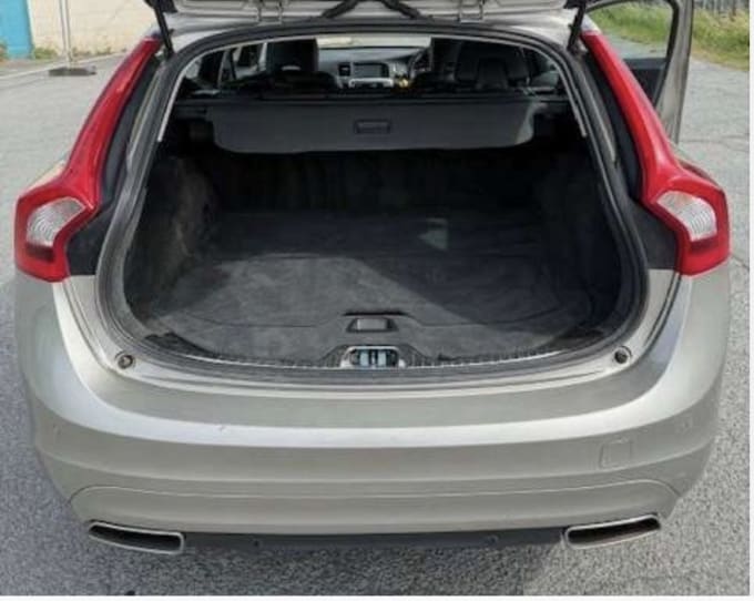 2025 Volvo V60