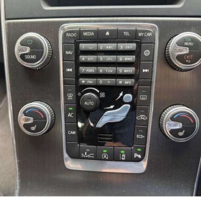 2025 Volvo V60