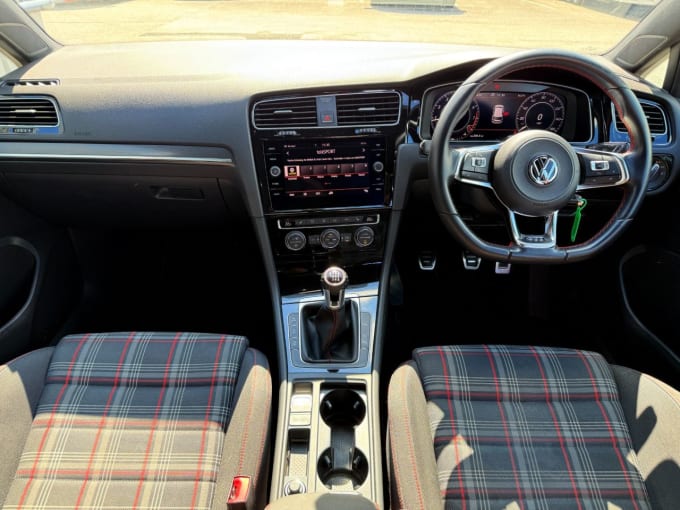 2025 Volkswagen Golf