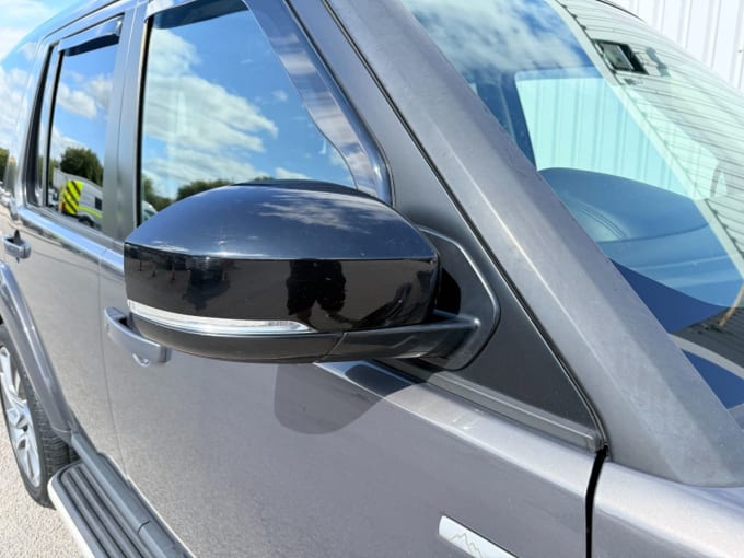 2025 Land Rover Discovery 4
