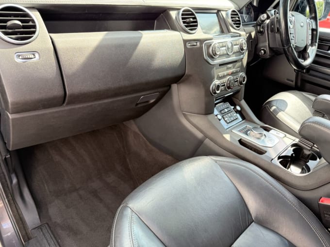 2025 Land Rover Discovery 4