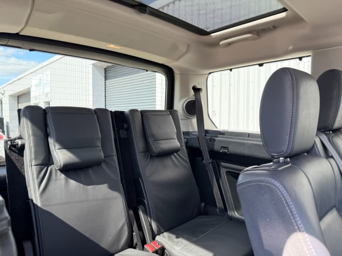2025 Land Rover Discovery 4