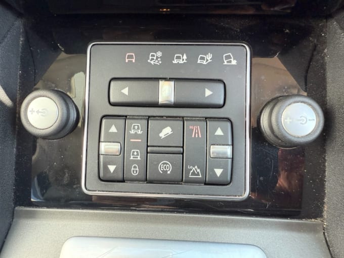 2025 Land Rover Discovery 4