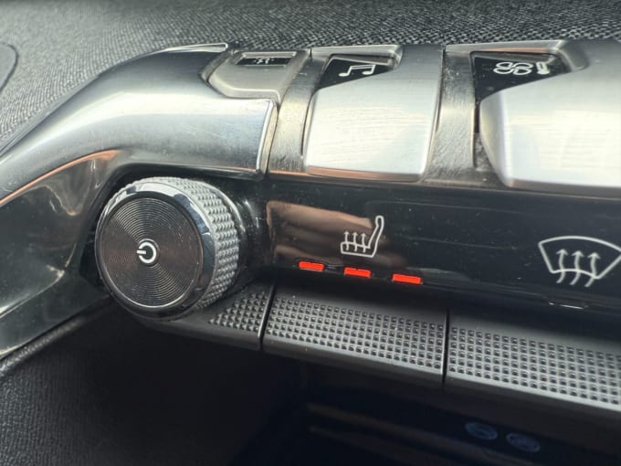 2025 Peugeot 3008