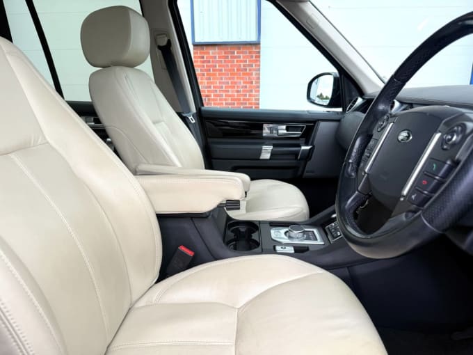 2025 Land Rover Discovery 4