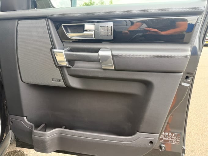 2025 Land Rover Discovery 4